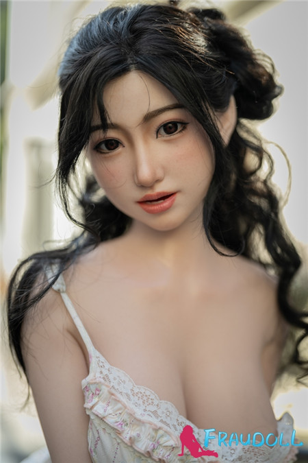 Yufan sex doll 159cm aus Silikonkopf